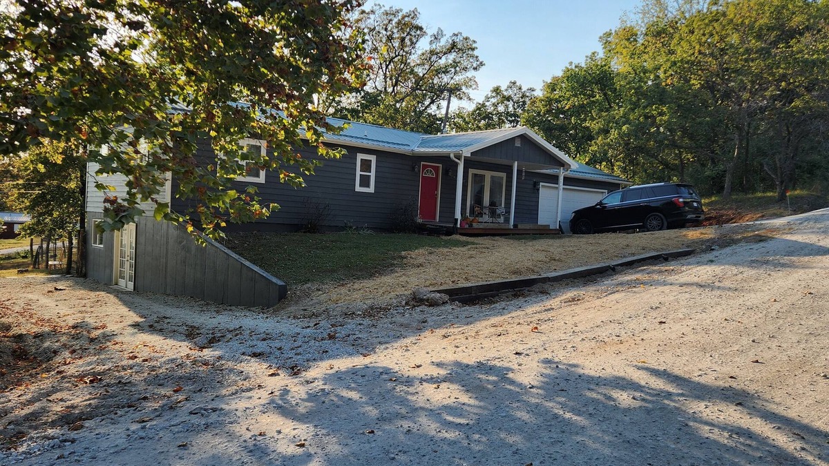 Warsaw House | 5 minutes from Downtown Warsaw! Remodeled Home W/Game Room, Deck & Fenced Yard.