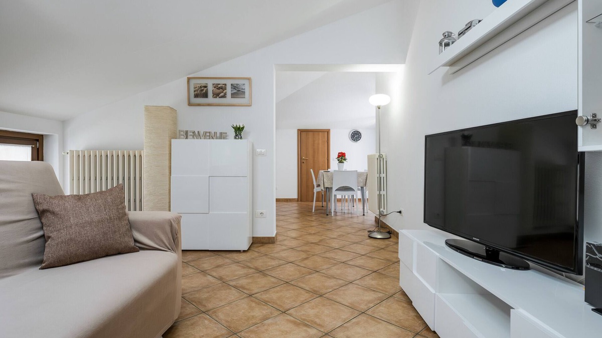 Cavaion Veronese Apartment | 5 minutes from Lake Garda, Dimora "Charme of Butterfly