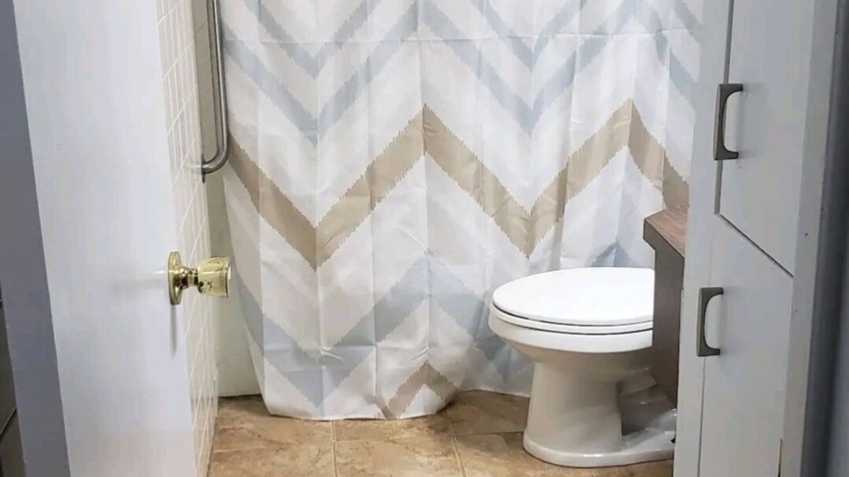 Lubbock House | 5 minutes from Tech/UMC/book a quaint 3 bedroom home w/wifi and laundry