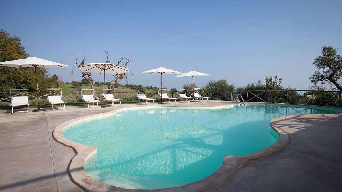 Fermo House | 5 minutes from the sea, panoramic terrace. the pomegranate borgocasalcristiana