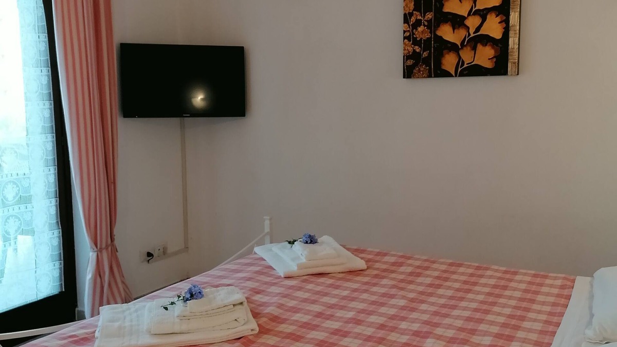 Fermo Apartment | 5 minutes from the sea, panoramic terrace and swimming pool - The cugnolo wagon