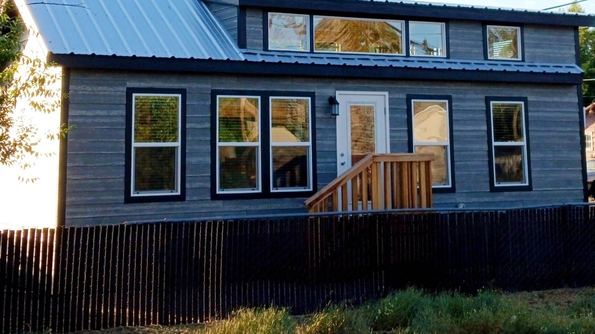 Chester Cabin | 5 minutes to Lake Almanor! Cozy cabin -Brand new construction!