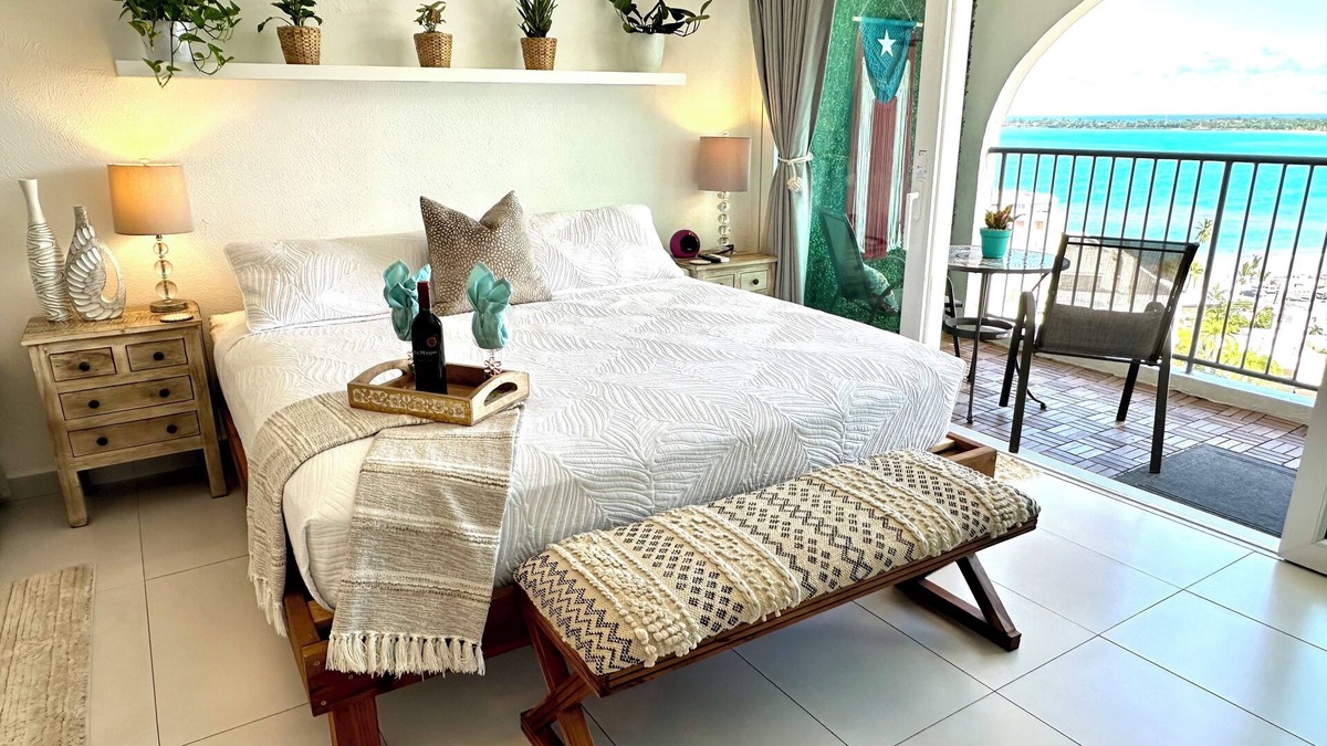 Carolina Apartment | 5 minutes to SJU airport, Steps to Isla Verde Beach, 16th Fl. w/Prkg @ESJ Towers