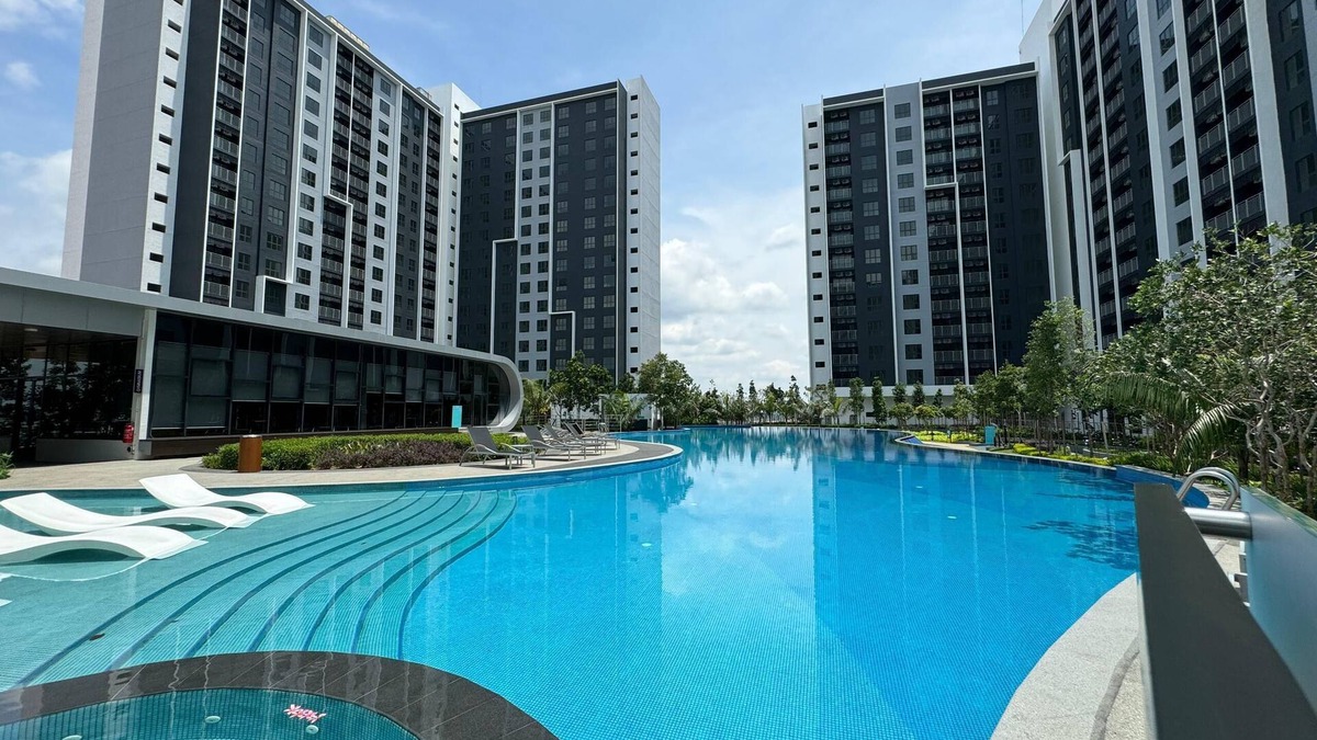 Kuala Langat District Condo | 5 minutes to SplashMania KLIA GamudaCove Fun & Comfort Stay For Family with Kids