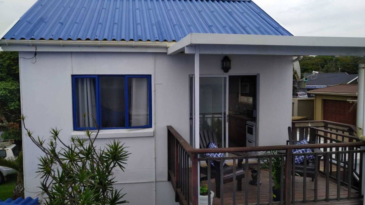 Kingsborough Apartment | 5 minutes walk or drive to the nearest beach - warm Indian Ocean -