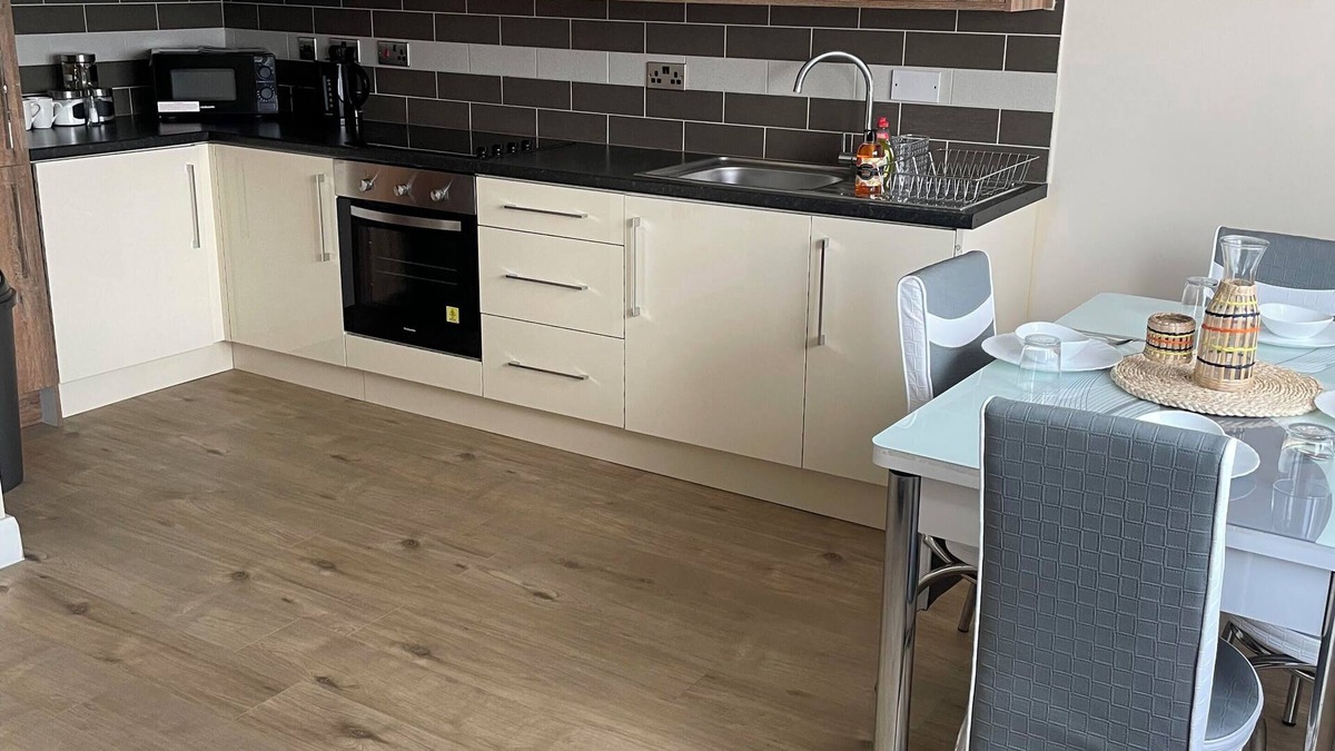 Wembley Central Apartment | 5 minutes walk to Wembley Stadium. Wembley Stunning Modern Apartment