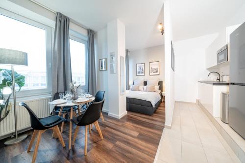Englschalking Apartment | 5 Modern city studio for 6 Bogenhausen near Messe Munich