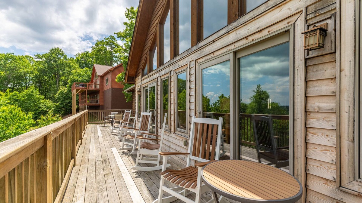 Blowing Rock Cabin | 5 O'Clock Somewhere - Between Boone & Blowing Rock, has hot tub, pool table and great views!