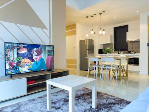 Kampung Kerinchi Apartment | 5 pax - Bangsar South - 7 mins drive to Mid Valley