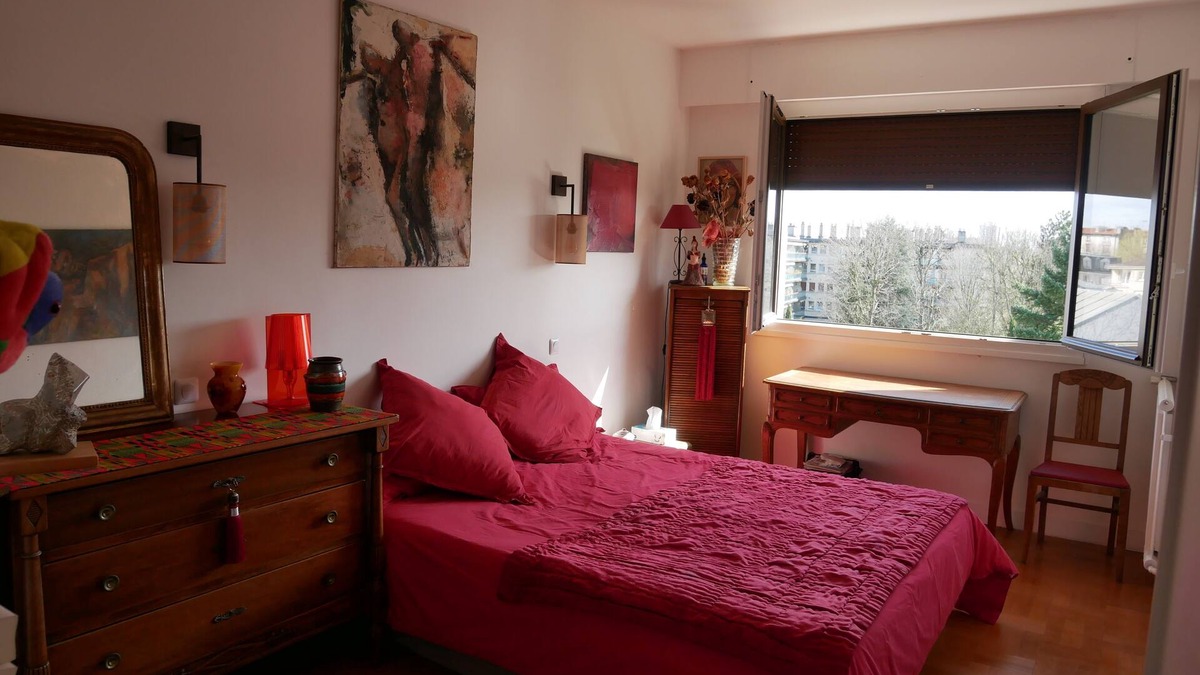 Bois Clos d'Orleans Apartment | 5 pers. 3 rooms 70 m2 in luxury building, 1 mn from RER and Vincennes woods