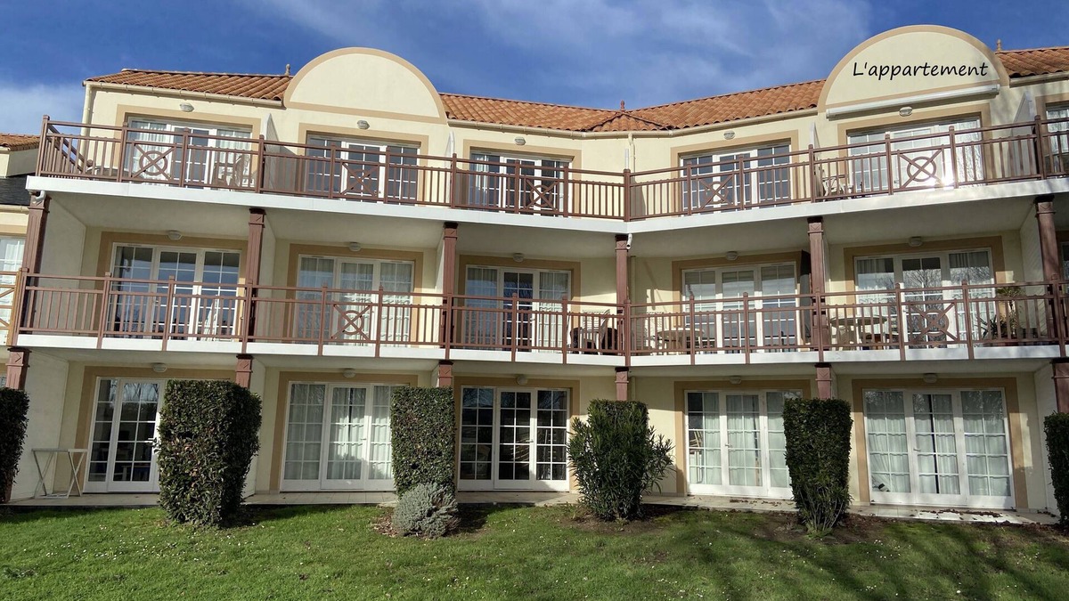 Talmont-Saint-Hilaire Apartment | 5-person apartment with lake view and 18-hole golf course not overlooked