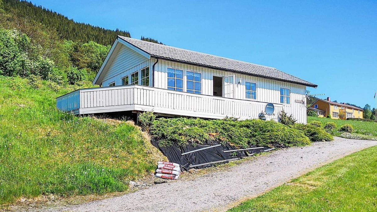 Averoy House | 5 person holiday home in averøy