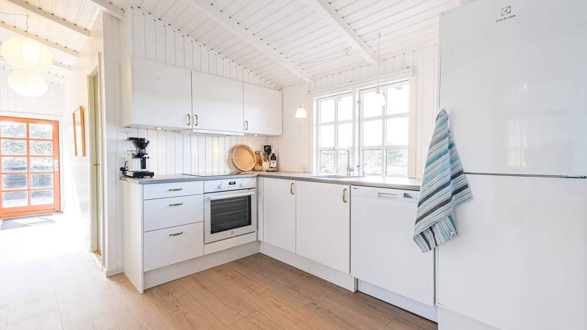 Henne Strand House | 5 person holiday home in Henne