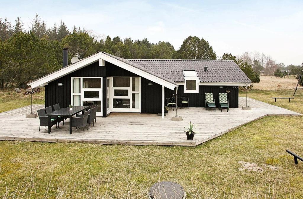 Aalbaek House | 5 person holiday home in lb k