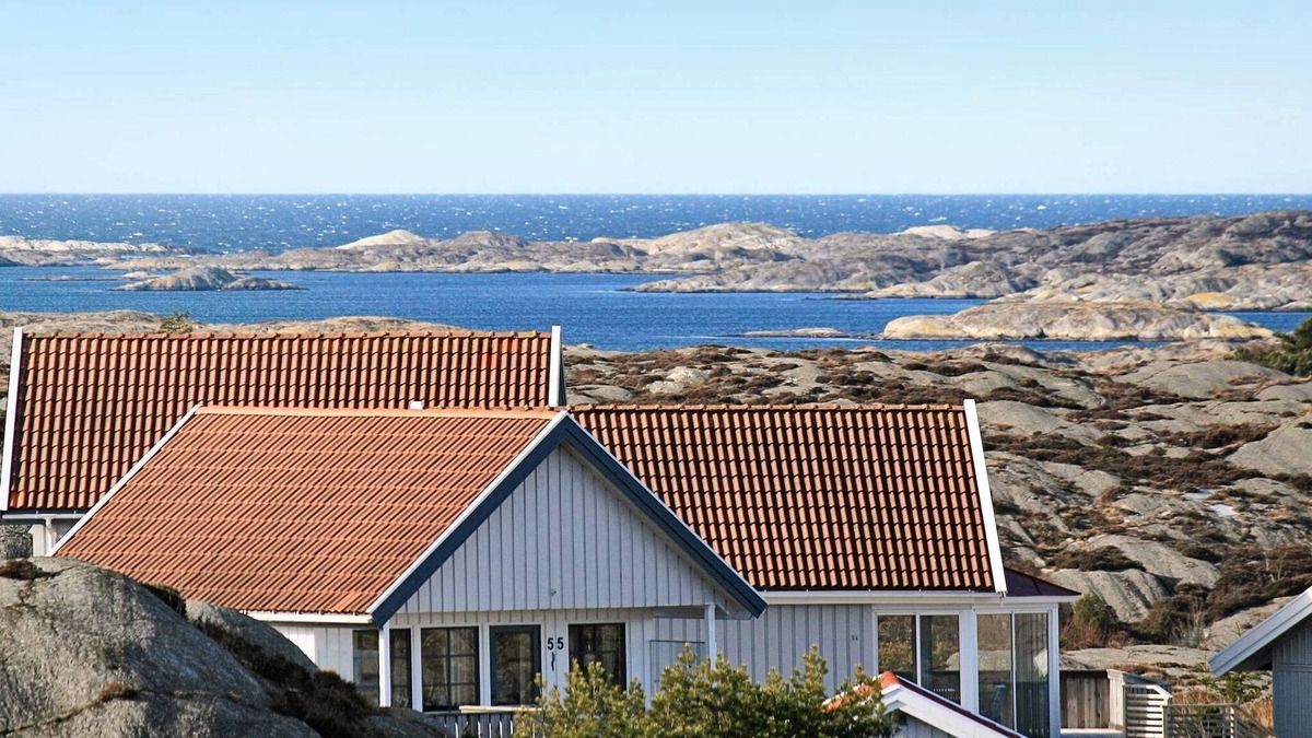 Ellos House | 5 person holiday home in ELLÖS