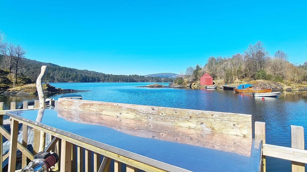 Lonevag House | 5 person holiday home in LONEVÅG