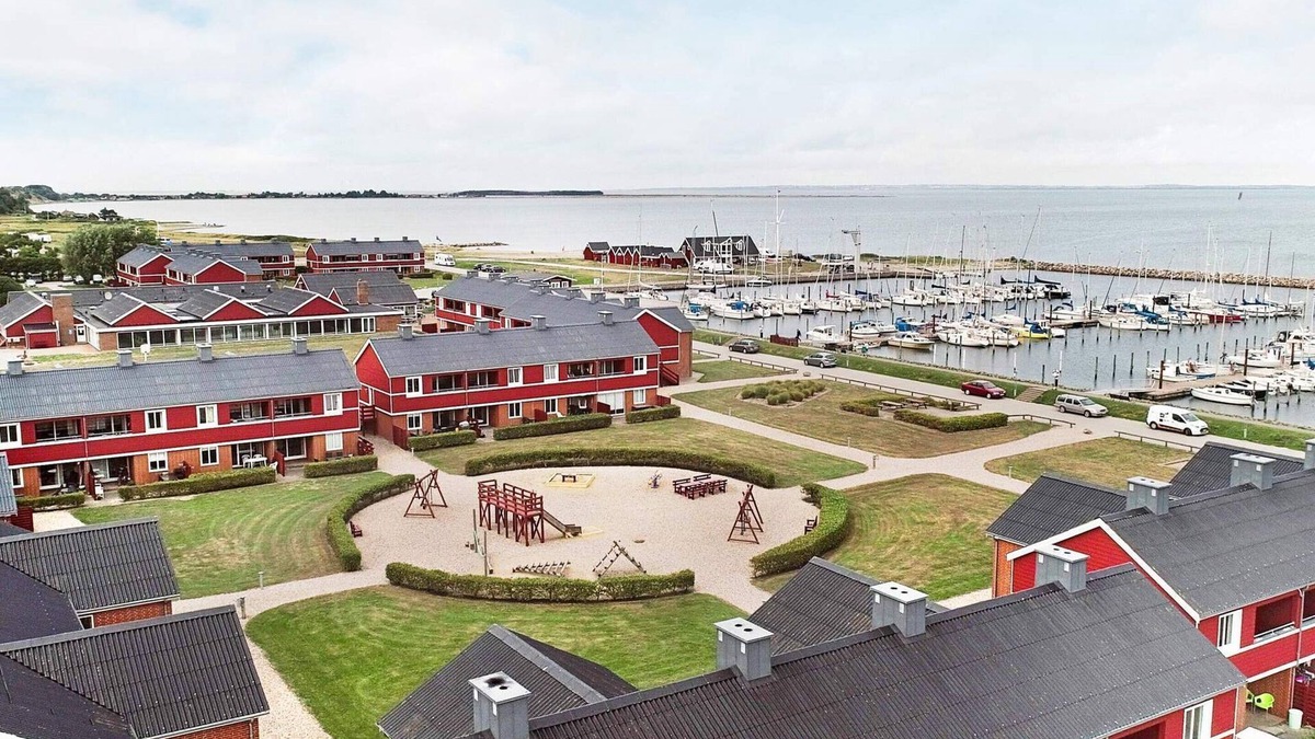 Lemvig Apartment | 5 person holiday home on a holiday park in Lemvig