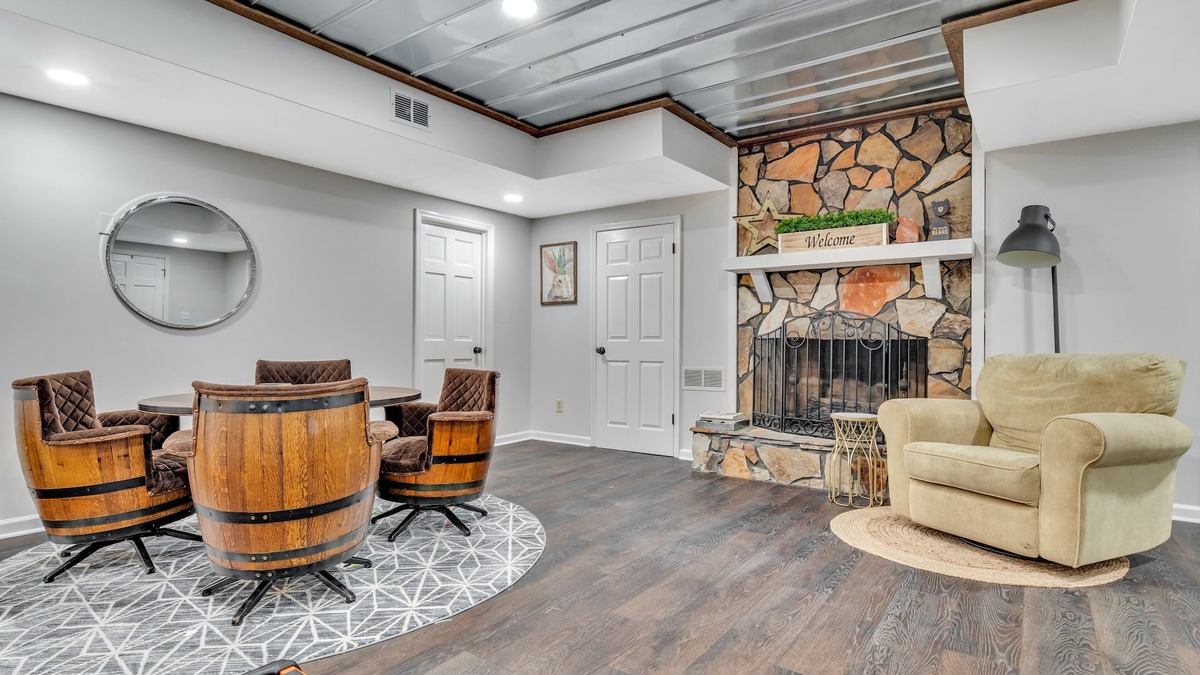 Peachtree City House | 5 Star - Basement Apt - 2 BD - Pet Friendly