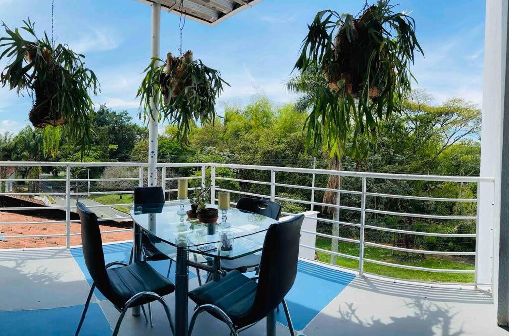 Campestre Apartment | 5 star ,Cali Riverside Apartment huge pool wifi