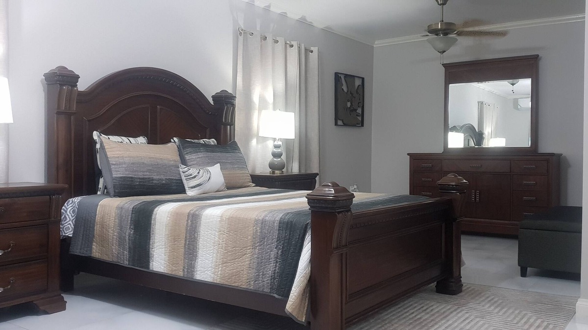 New Kingston Villa | 5 Star Fresh And Clean Condo In New Kingston