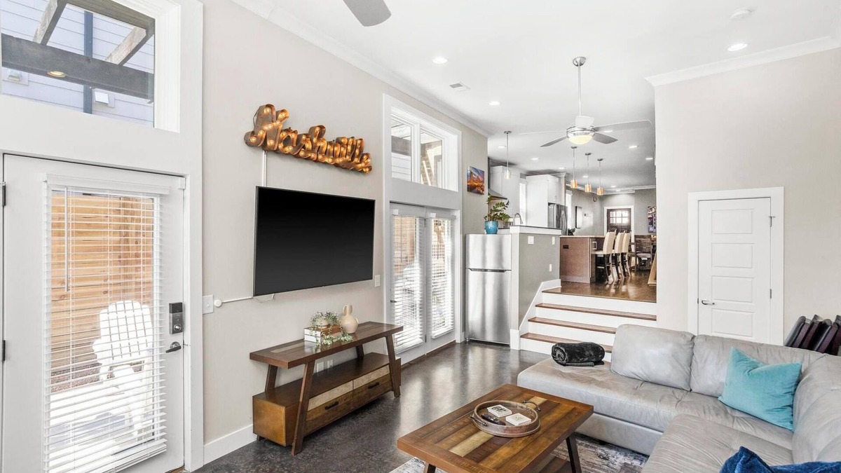 Edgehill House | 5-Star Music Row House-Walk Everywhere! Sleeps-12 Permit #2021036220