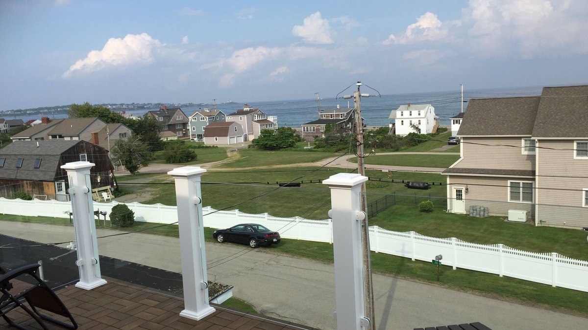York Beach House | 5 STAR! OCEAN VIEWS FROM EVERY FLOOR, CRASHING WAVES! A WONDERFUL VACATION SPOT