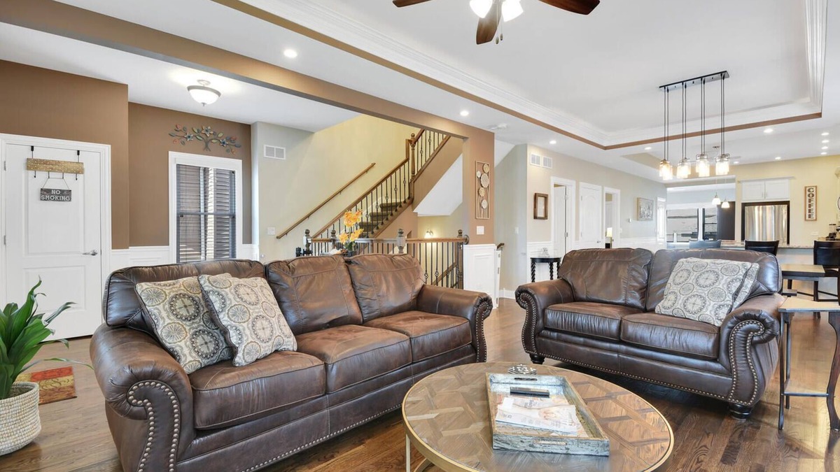 Berwyn House | 5 Star Upscale Entire Family Neighborhood Home
