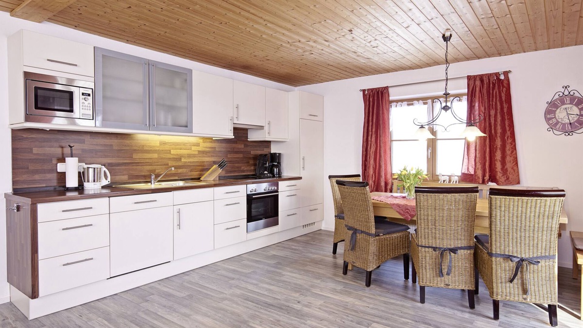 Amerang Apartment | 5-star vacation apartment with south-facing balcony for 1-8 people, 105 sqm