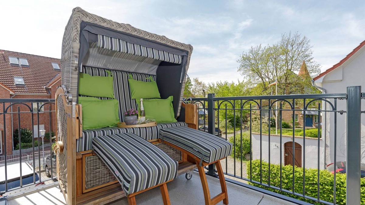 Alt Gaarz Apartment | 5-sterne- Luxuswohnung mit Infrarotkabine und Privatem Strandkorb