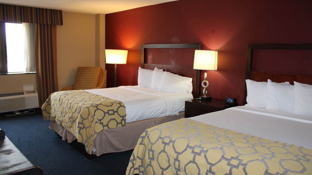 Hagerstown House | 5 story hotel with luxury comfort, located in the heart of Hagerstown, MD