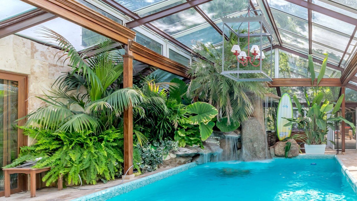 Majadahonda Villa | 5-Suite Madrid Luxury Villa with Oasis, Pool, Spa, Gym, Club and 24/7 Concierge