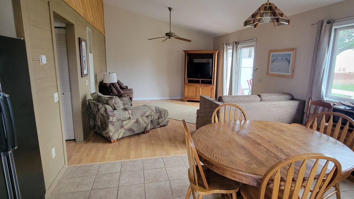 Northeastern Michigan Resort | #5 Thomas' Parkside Cottages, 2BR Lake Huron view suite, Downtown location