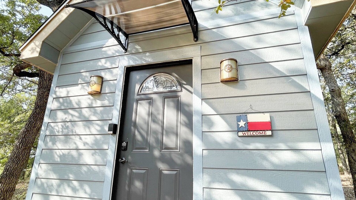Hico Cabin | 5 Tiny Town Magical Tiny Home Animals Fire Pit