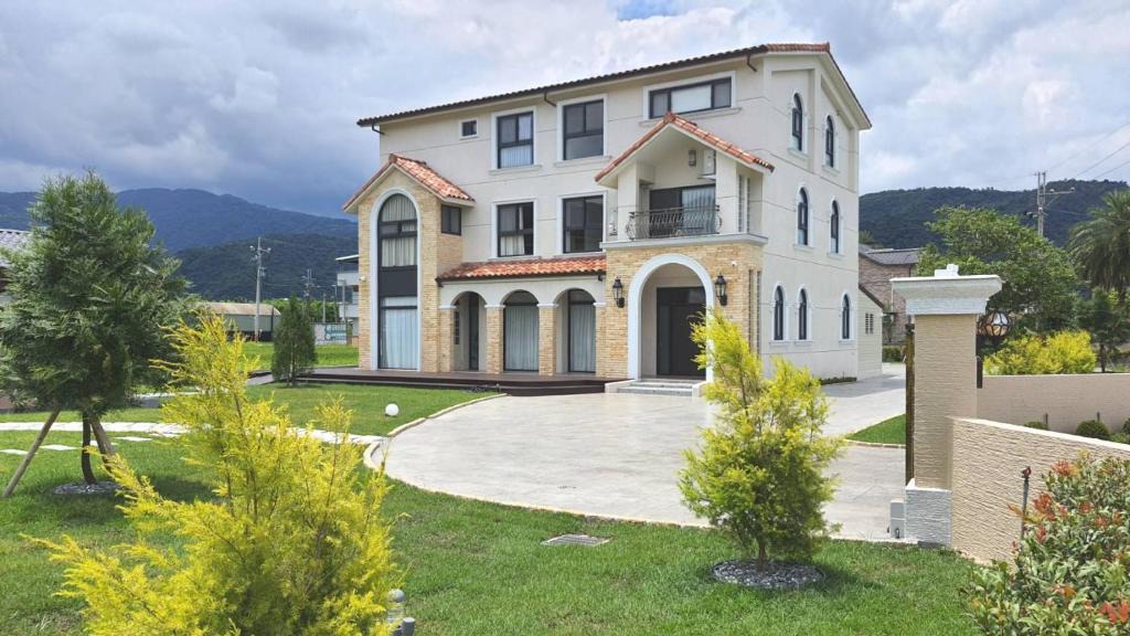 Yuanshan Bed & Breakfast | 50 Lan House
