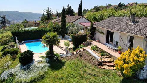 Sainte-Colombe Apartment | 50 m² Apartment ∙ 1 bedroom ∙ 4 guests