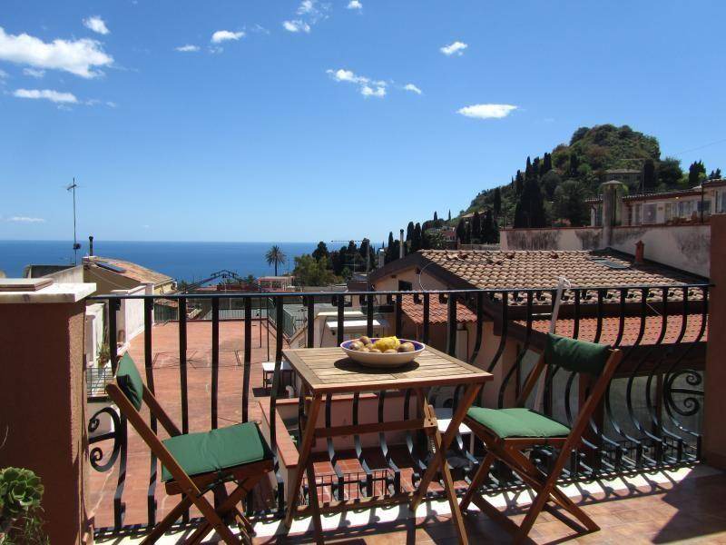 Taormina City Centre Apartment | 50 m² Apartment ∙ 1 bedroom ∙ 2 guests