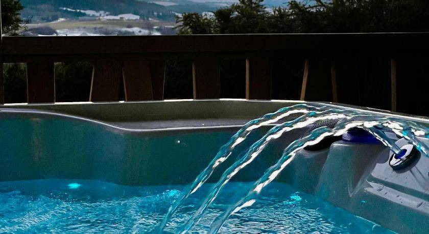 Aydat Hotel | 50 m² Hotel ∙ 2 bedrooms ∙ 4 guests