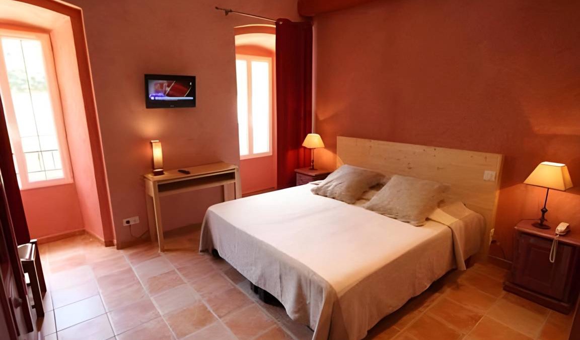 Largentiere Hotel | 50 m² Hotel ∙ 3 bedrooms ∙ 7 guests