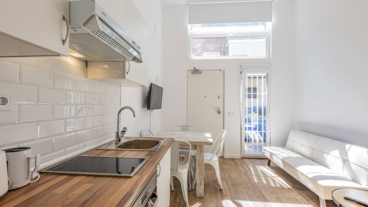 Vista Alegre House | 50 mts Metro, 4km Sol/atocha/retiro, Nuevo, Secadora y Lavadora, Wifi, Mascotas