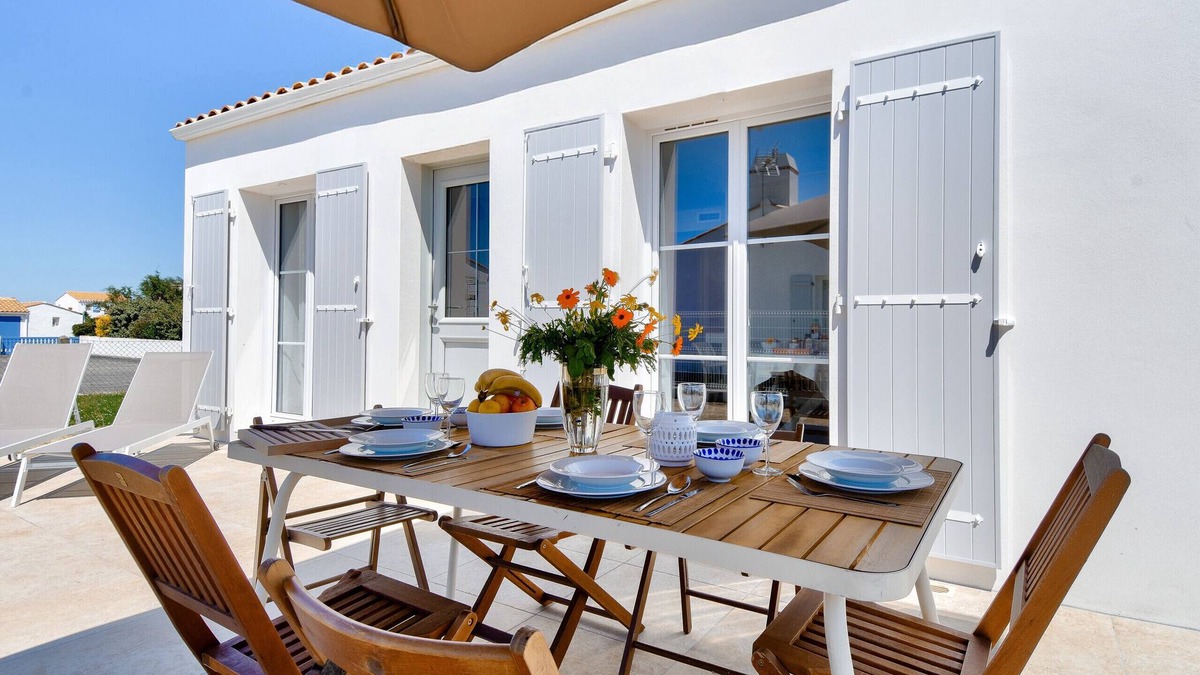 Barbatre Ski Chalet | 500 m from the beach - garden - house for 6