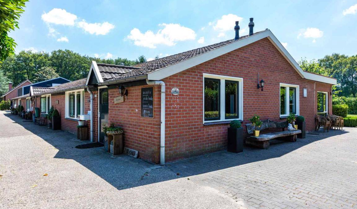 Municipality of Haaksbergen House | 500 m² House ∙ 14 bedrooms ∙ 62 guests