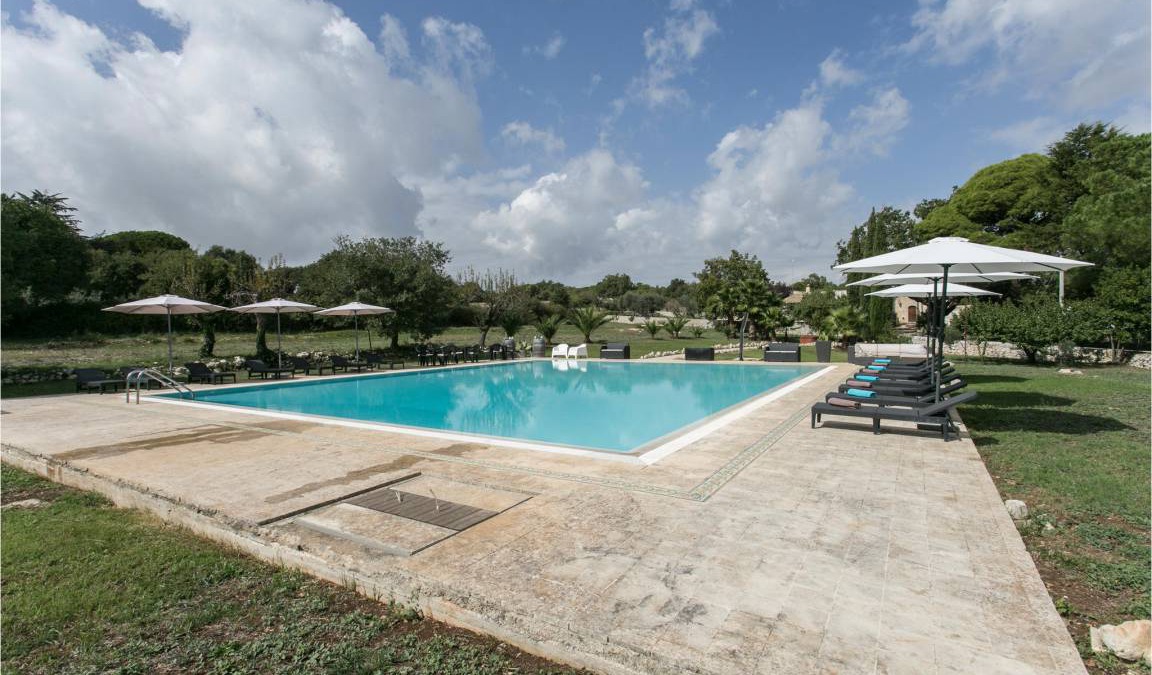 Noto House | 500 m² House ∙ 6 bedrooms ∙ 12 guests