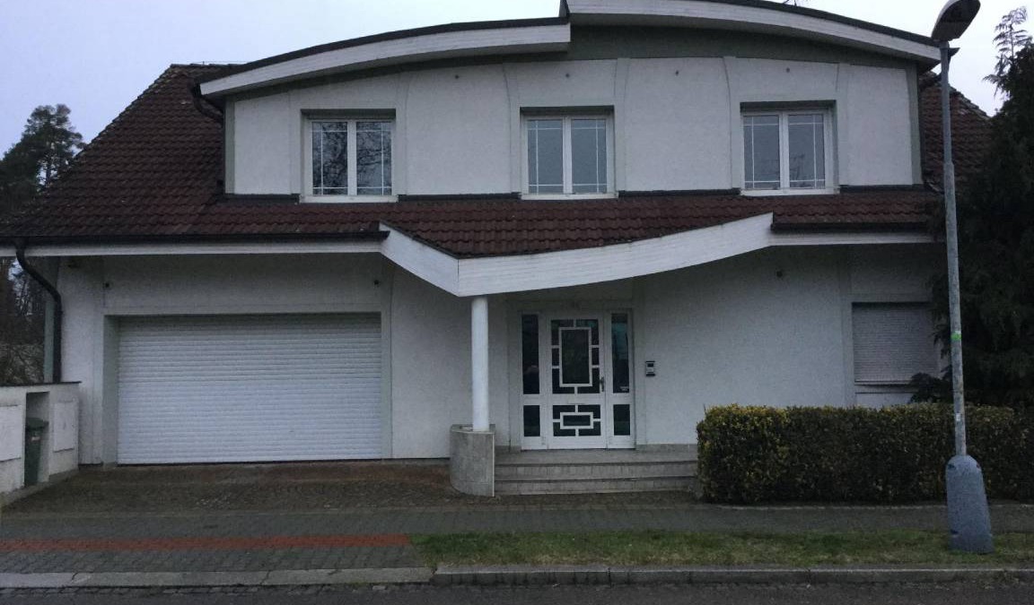 Pardubice House | 500 m² House ∙ 5 bedrooms ∙ 12 guests
