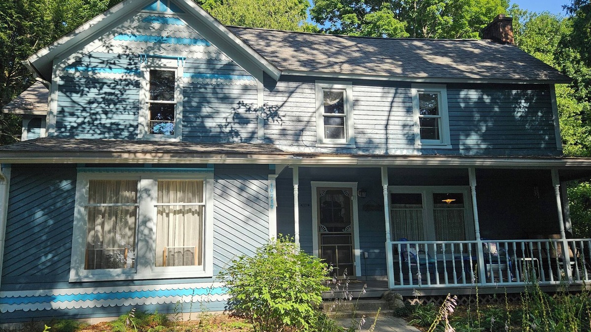 Alden House | 500' to Torch Lake & Depot Park; Walk to quaint Alden; Low Spring and Fall Rates