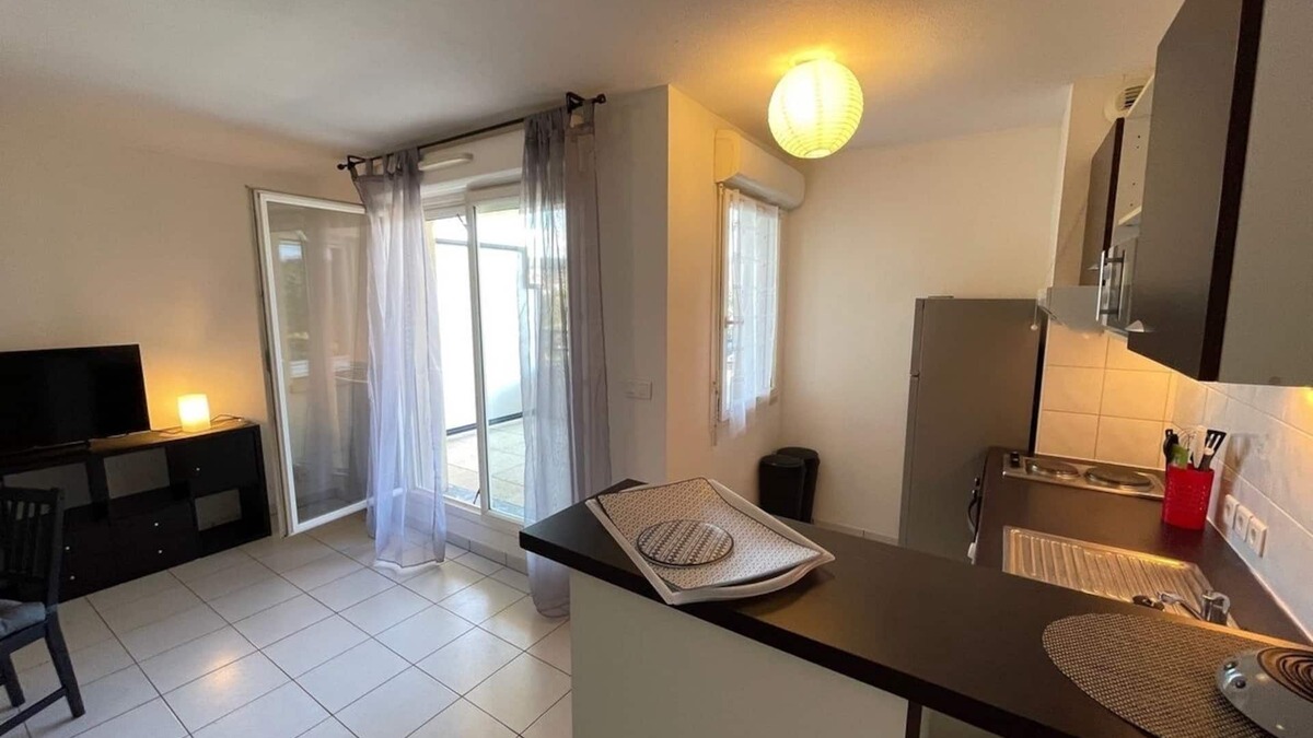 Sarlat-la-Caneda Apartment | 500m from the historical center Apt 50m² +Balcony +Parking Elevator DRAPS + HOUSEHOLD INCLUDED