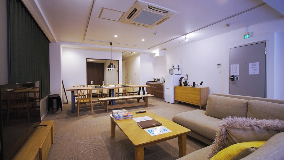 Kita Apartment | 501 Osakas largest 120 square meter private ro/Osaka Ōsaka