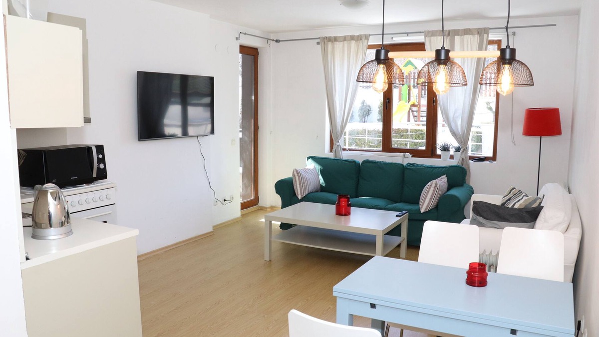 Kvartal Noviya Grad Apartment | 50m from Ski Piste 1 BR Apartment in Predela 2