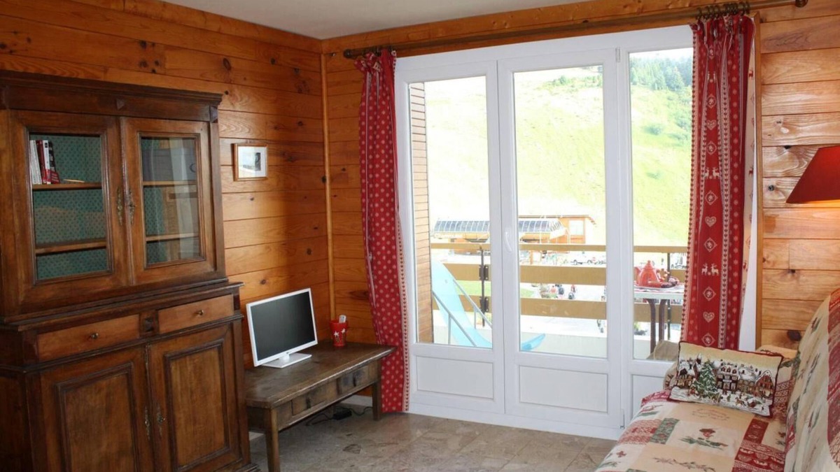 Chamrousse Apartment | 50m from ski slopes, 1st floor, view ski slopes, balcony, tv, 40m², Chamrousse