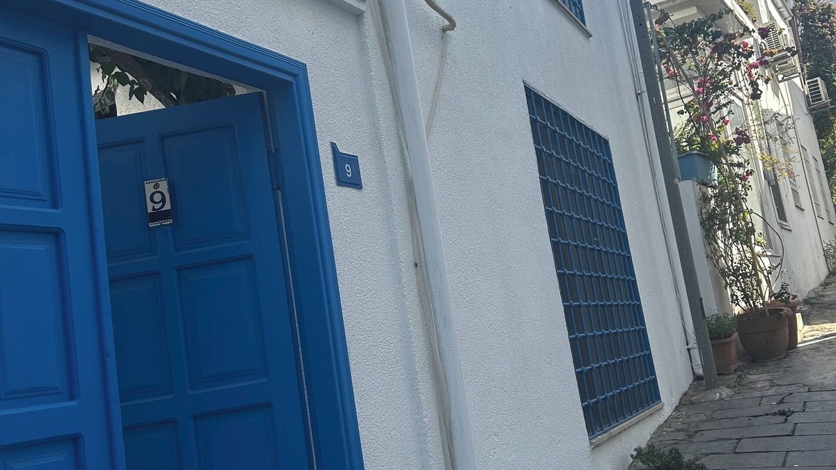 Bodrum City Center House | 50m to the Beach – Private Courtyard House, Sleeps 6