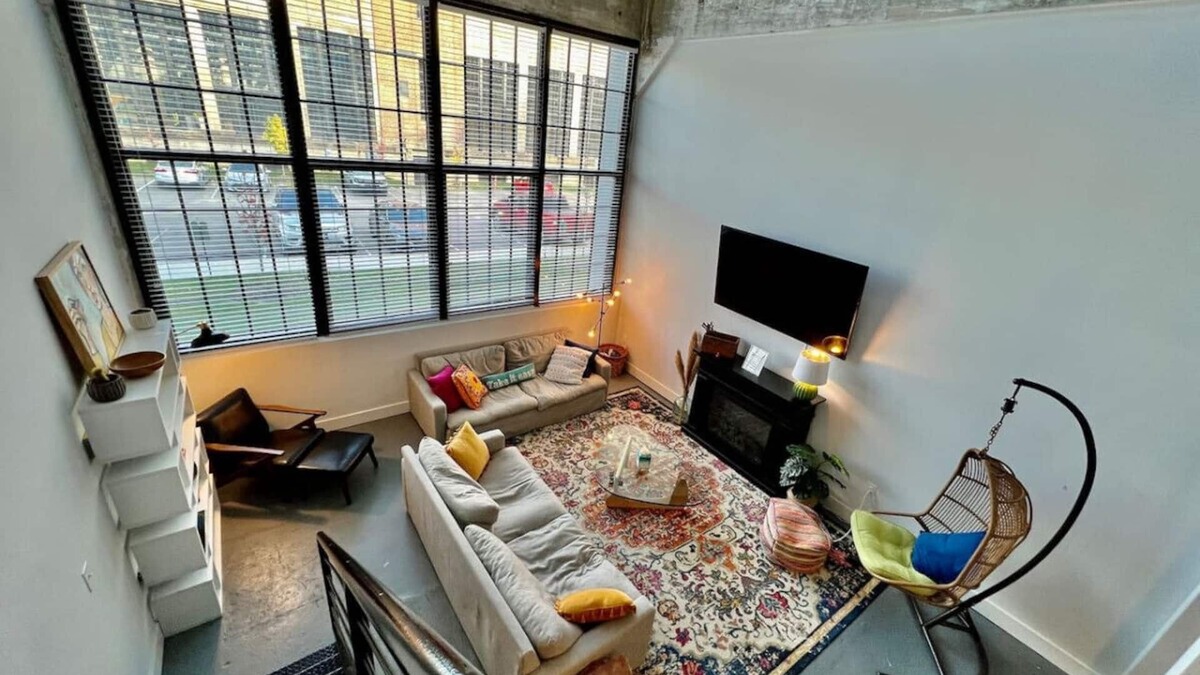 Otterbien Home Apartment | 5105 peters · Swanky Loft Near Kings Island, Brewery, Bike Trail